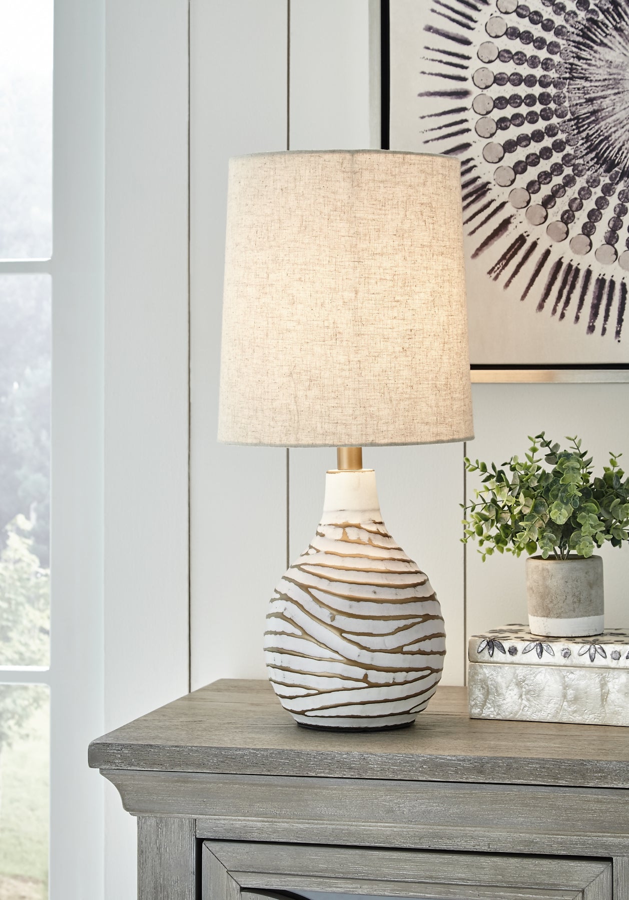 Aleela Metal Table Lamp (1/CN) Rent Wise Rent To Own Jacksonville, Florida