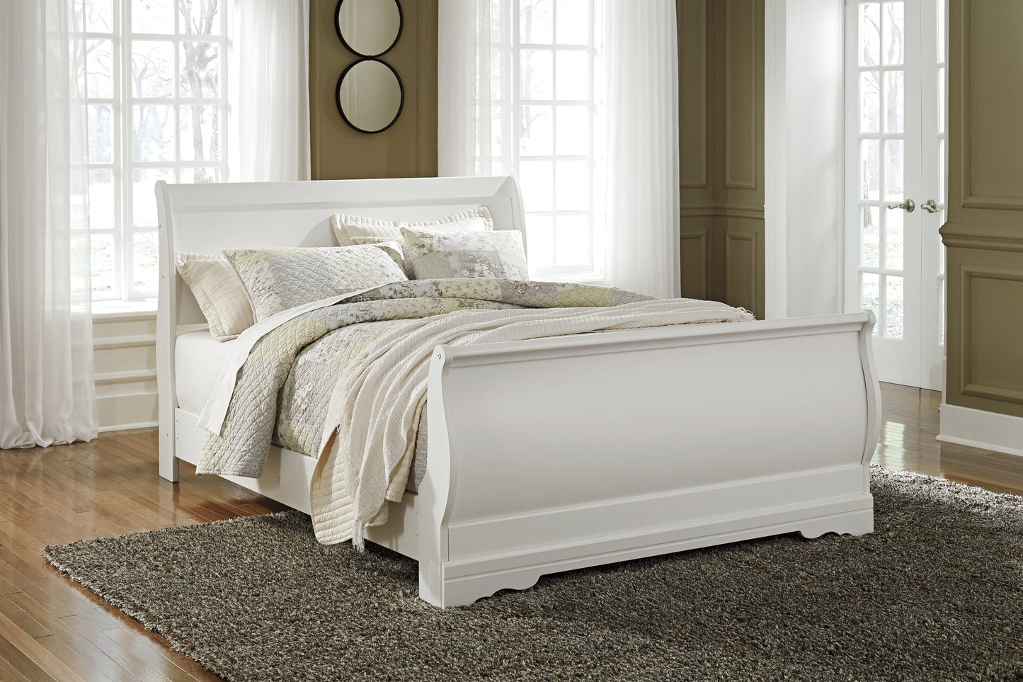 Anarasia Queen Sleigh Bed with Mirrored Dresser and Nightstand Rent Wise Rent To Own Jacksonville, Florida