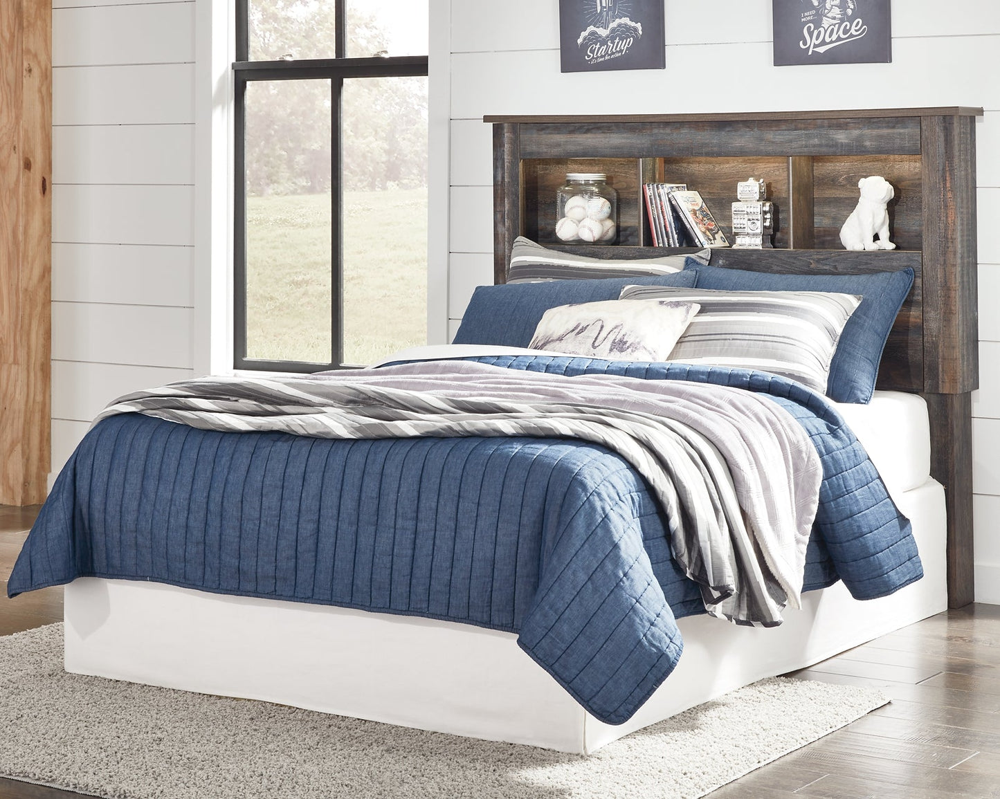 Drystan Full Bookcase Headboard with Mirrored Dresser and Chest Rent Wise Rent To Own Jacksonville, Florida