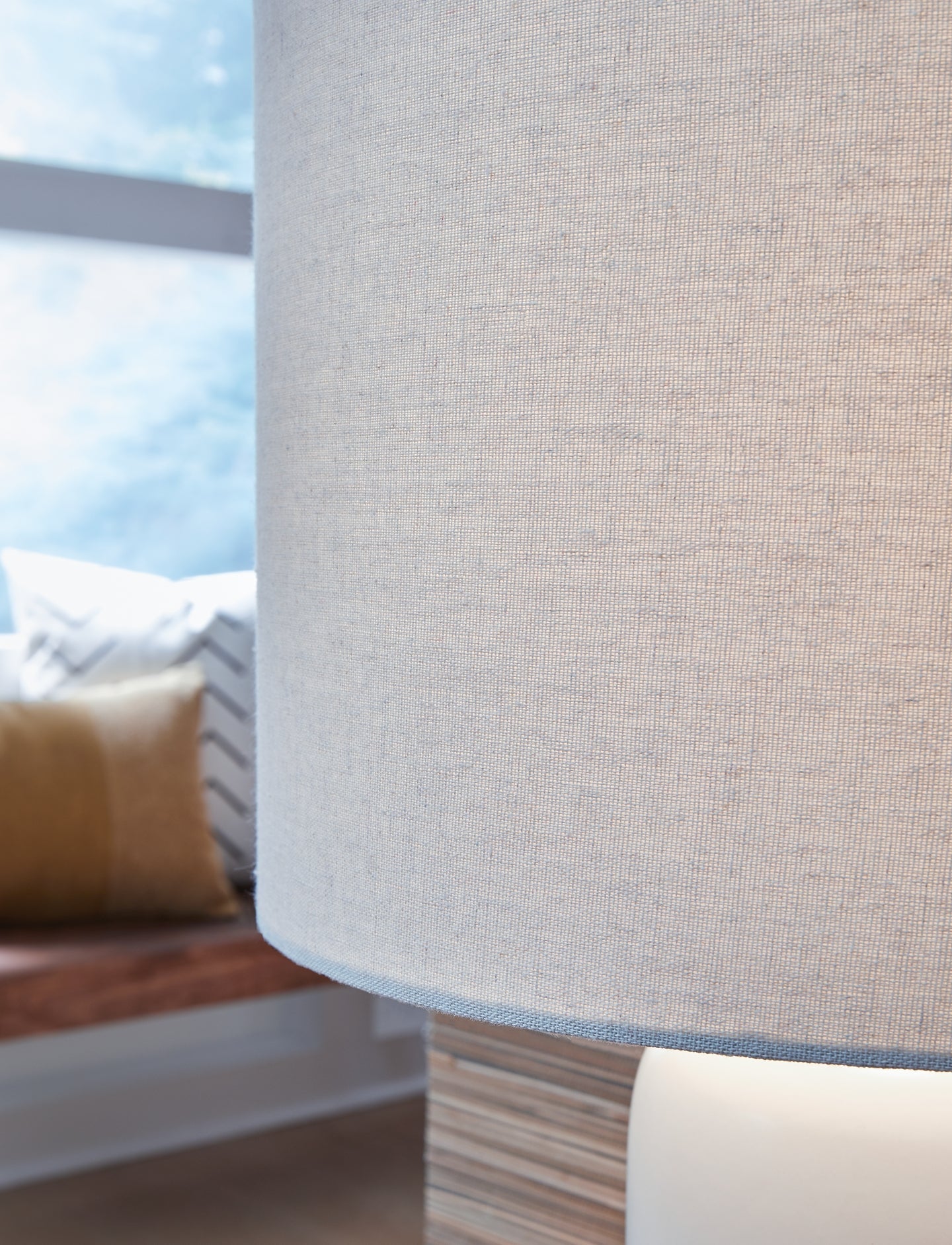 Lemrich Ceramic Table Lamp (1/CN) Rent Wise Rent To Own Jacksonville, Florida
