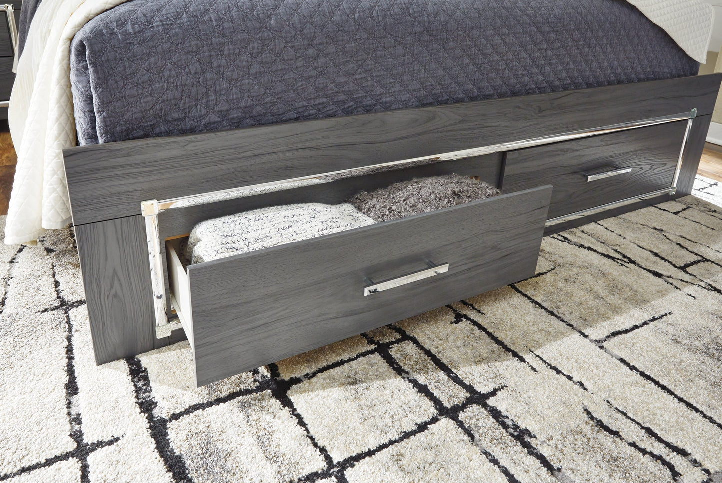 Lodanna Full Panel Bed with 2 Storage Drawers with Mirrored Dresser and 2 Nightstands Rent Wise Rent To Own Jacksonville, Florida