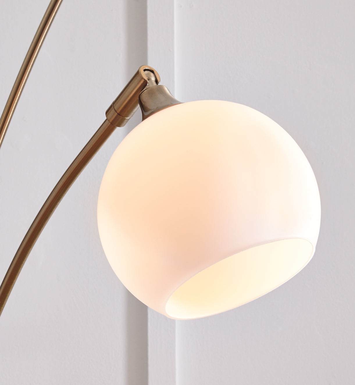 Taliya Metal Arc Lamp (1/CN) Rent Wise Rent To Own Jacksonville, Florida