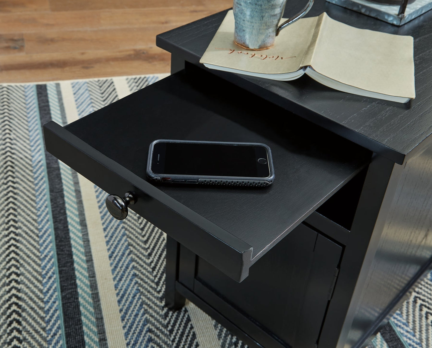 Treytown Chair Side End Table Rent Wise Rent To Own Jacksonville, Florida