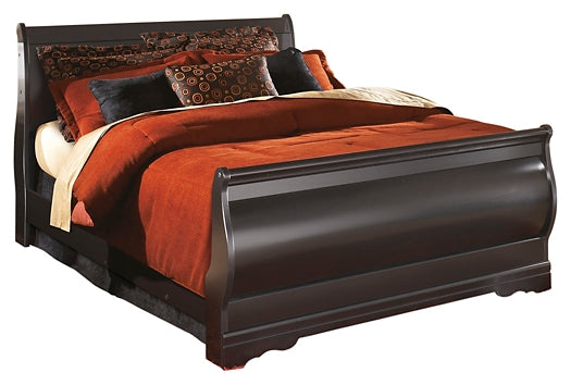 Huey Vineyard Sleigh Bed With Mirrored Dresser And 2 Nightstands
