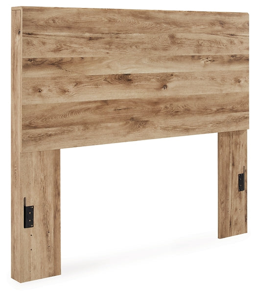 Hyanna Panel Headboard With Mirrored Dresser And 2 Nightstands