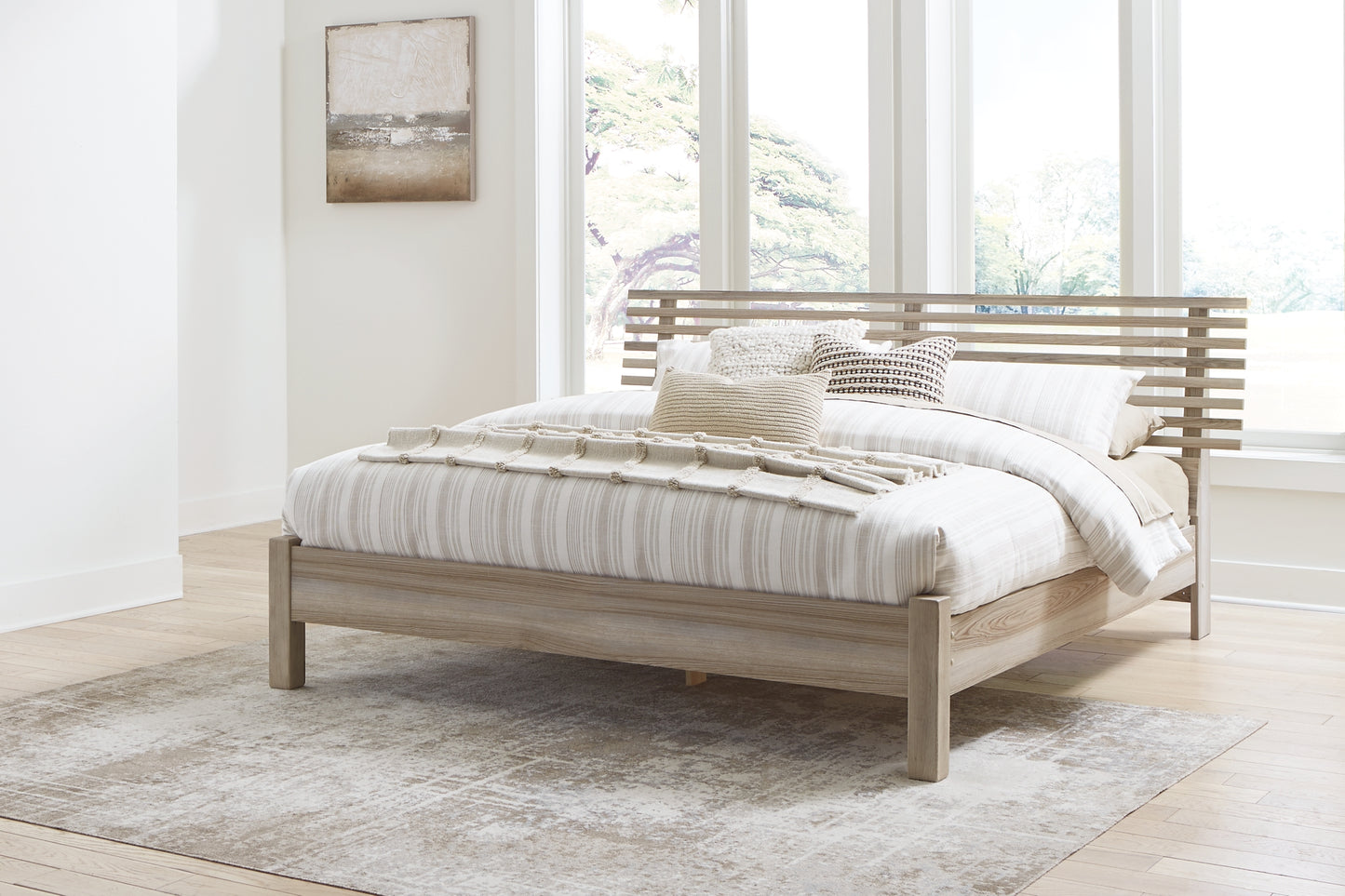 Hasbrick Panel Headboard With Mirrored Dresser