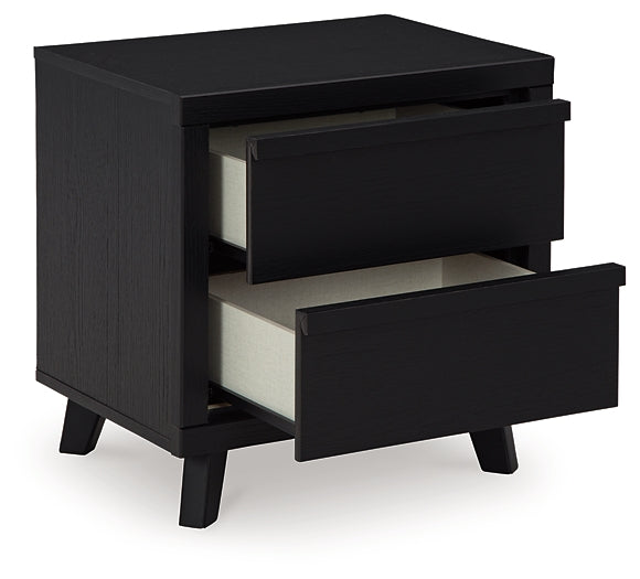 Danziar Panel Bed With Mirrored Dresser And Nightstand