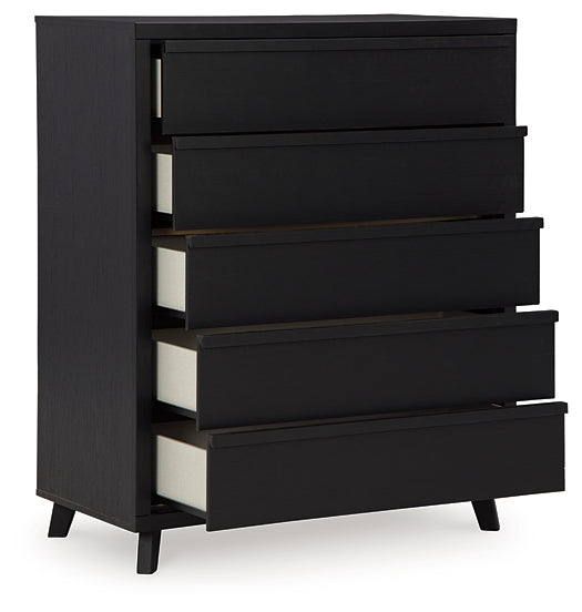 Danziar Panel Bed With Mirrored Dresser, Chest And 2 Nightstands