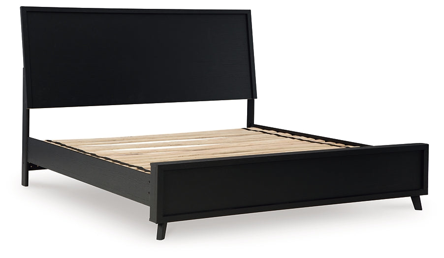 Danziar Panel Bed With Mirrored Dresser, Chest And 2 Nightstands