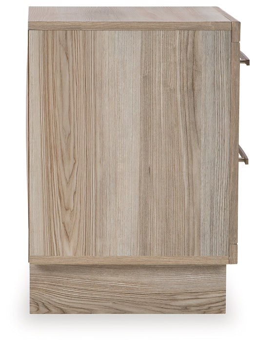 Hasbrick Panel Bed With Mirrored Dresser, Chest And Nightstand