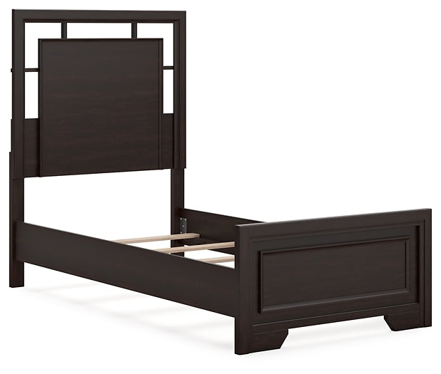 Covetown Panel Bed With Mirrored Dresser, Chest And 2 Nightstands