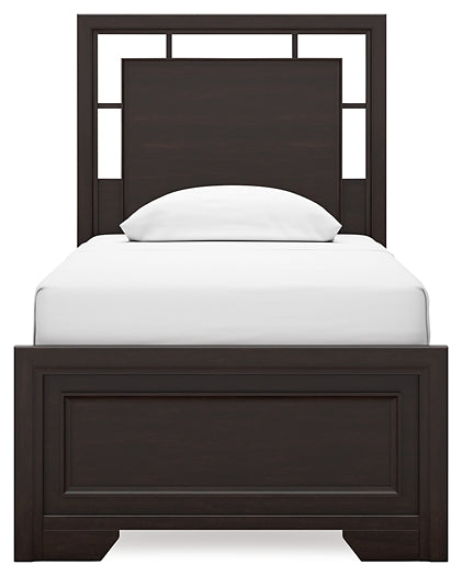 Covetown Panel Bed With Mirrored Dresser, Chest And 2 Nightstands