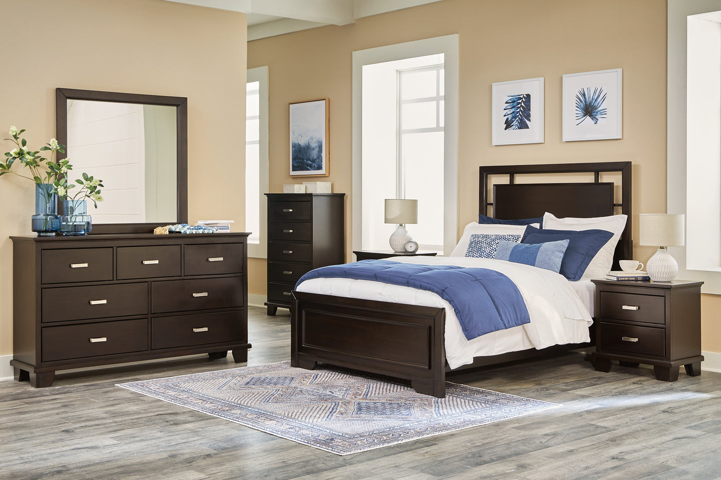 Covetown Panel Bed With Mirrored Dresser, Chest And 2 Nightstands