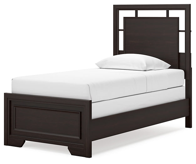 Covetown  Panel Bed With Dresser