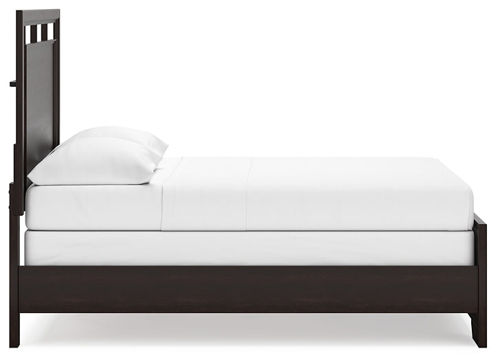 Covetown Panel Bed With Mirrored Dresser