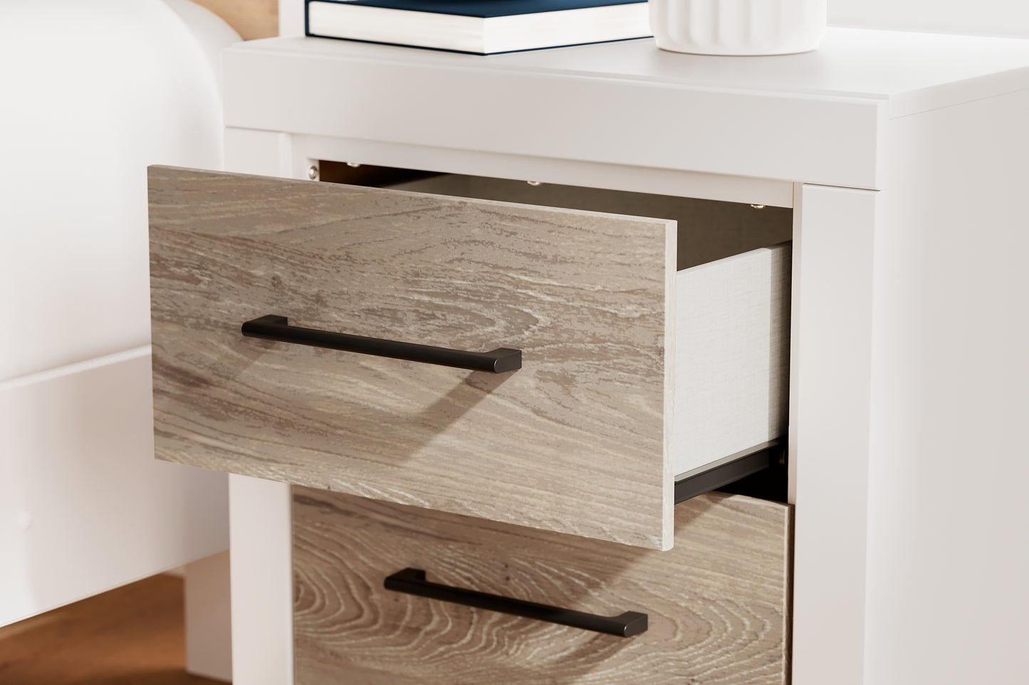 Charbitt Panel Bed With Mirrored Dresser, Chest And 2 Nightstands