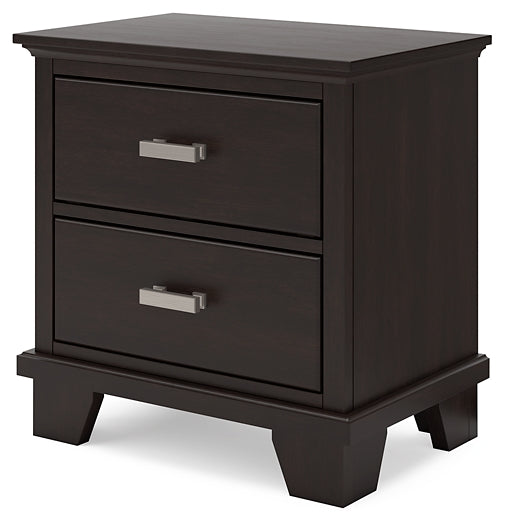 Covetown Panel Bed With Mirrored Dresser And Nightstand