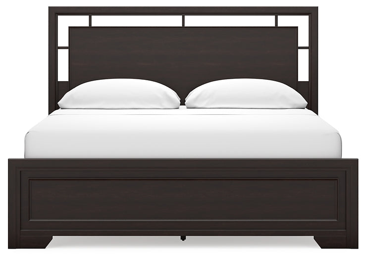 Covetown California Panel Bed With Mirrored Dresser