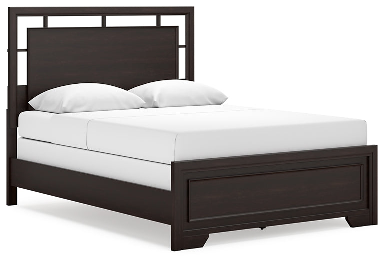 Covetown Panel Bed With Mirrored Dresser