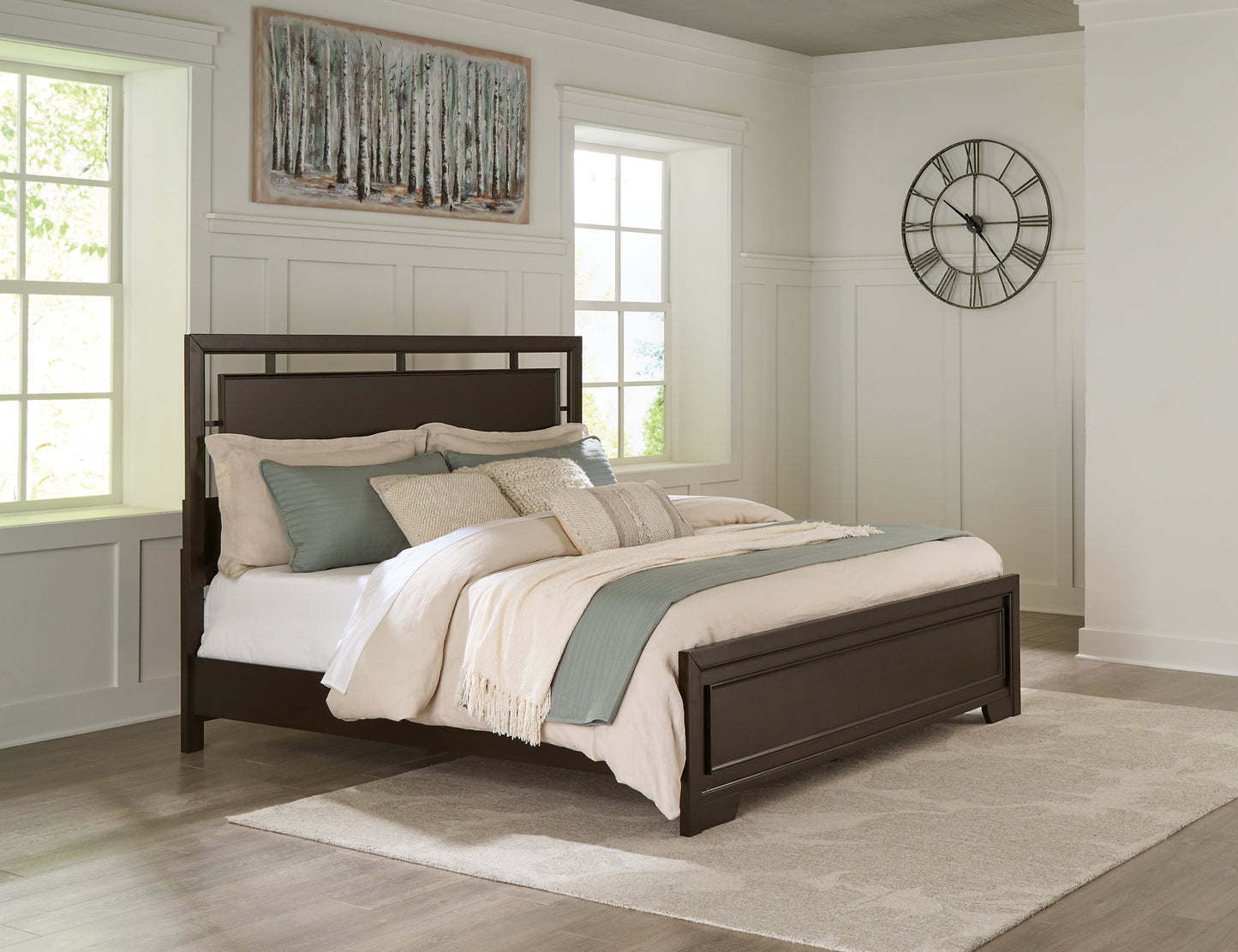 Covetown California  Panel Bed With Dresser And Nightstand
