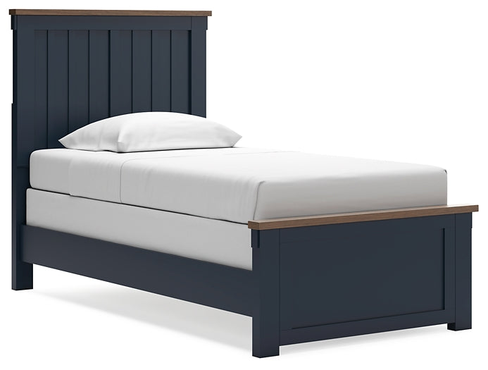 Landocken Panel Bed With Mirrored Dresser And 2 Nightstands