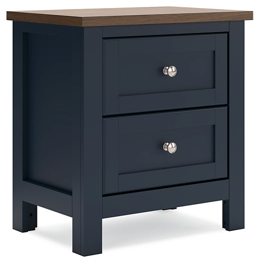 Landocken Panel Bed With Mirrored Dresser And 2 Nightstands