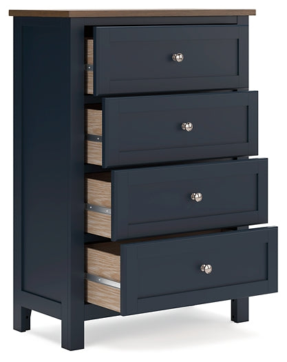 Landocken Panel Bed With Mirrored Dresser, Chest And Nightstand