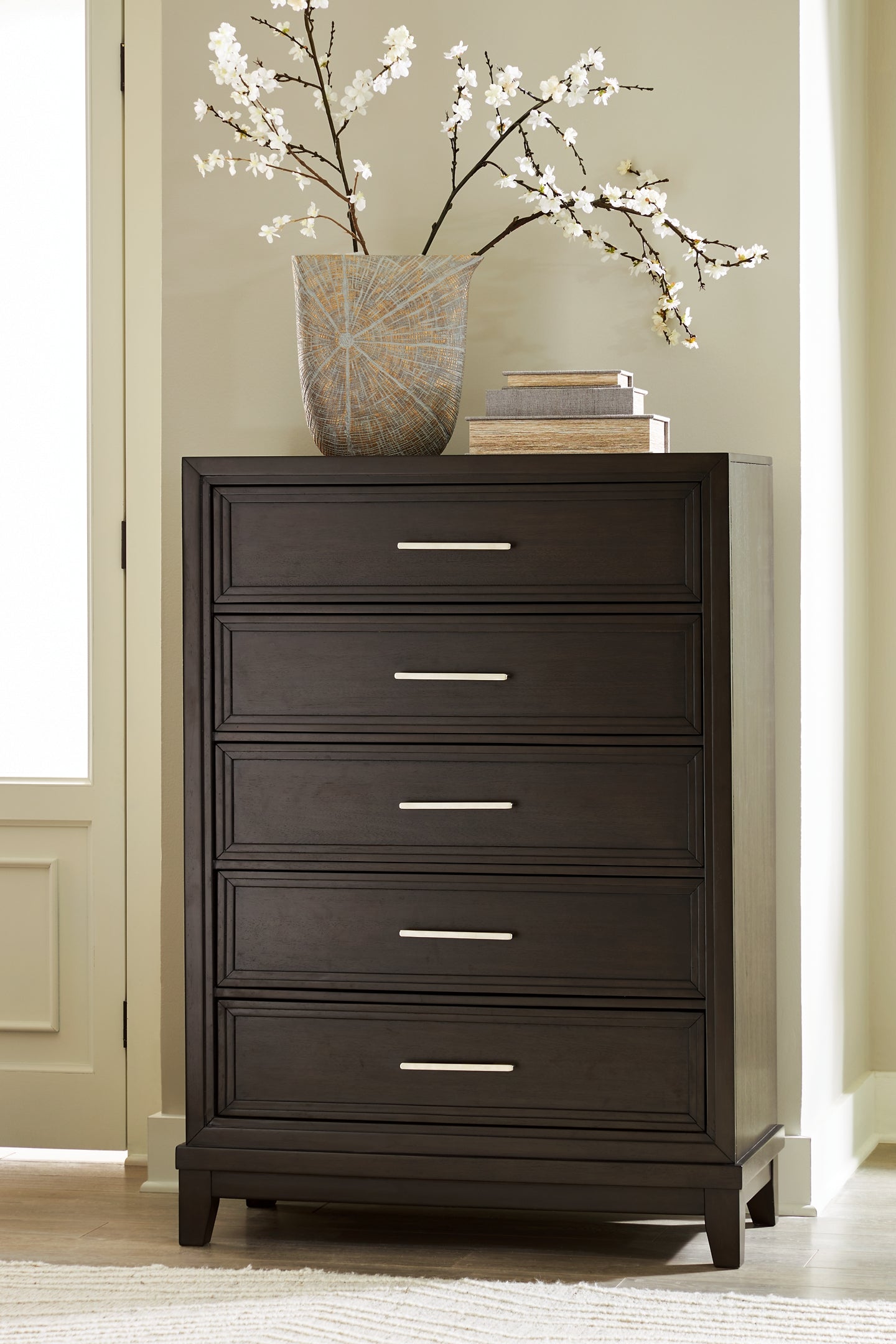 Neymorton Upholstered Panel Bed With Mirrored Dresser, Chest And 2 Nightstands