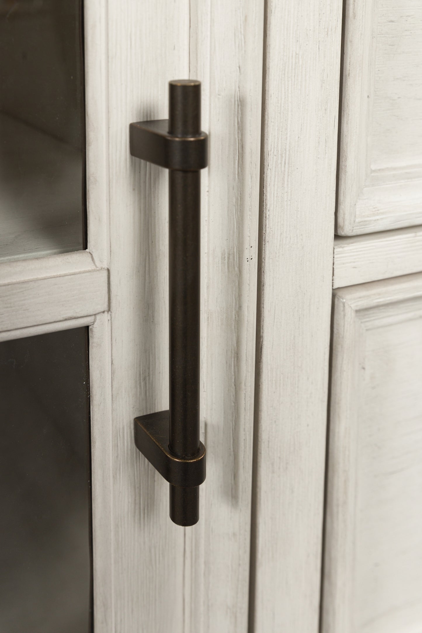 Shaybrock Panel Bed With Mirrored Dresser