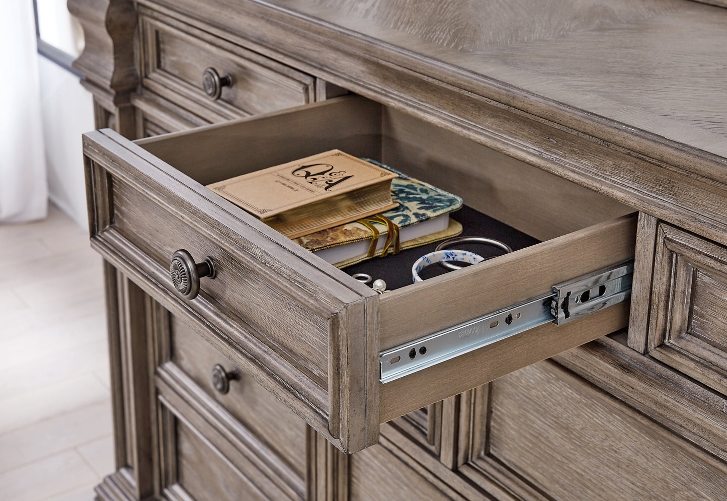 Blairhurst Panel Bed With Mirrored Dresser, Chest And 2 Nightstands