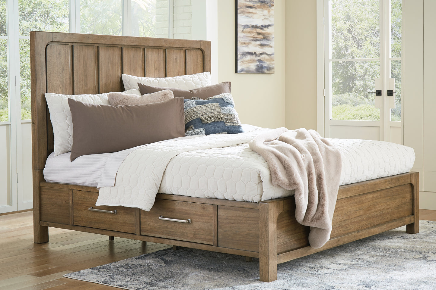 Cabalynn California Panel Bed With Storage With Mirrored Dresser