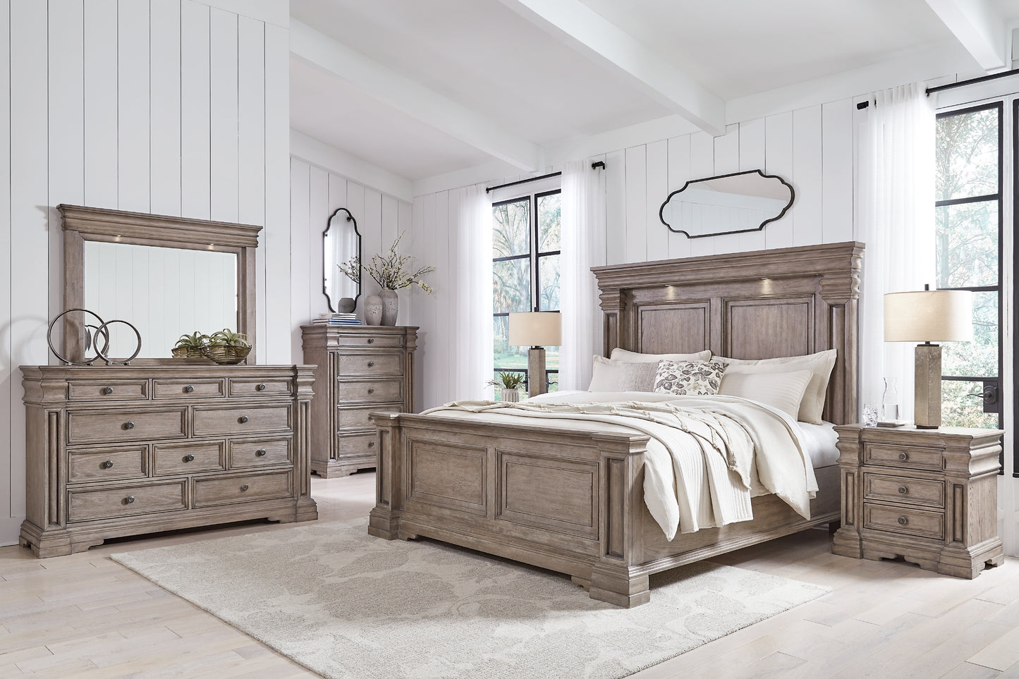 Blairhurst Panel Bed With Mirrored Dresser, Chest And 2 Nightstands