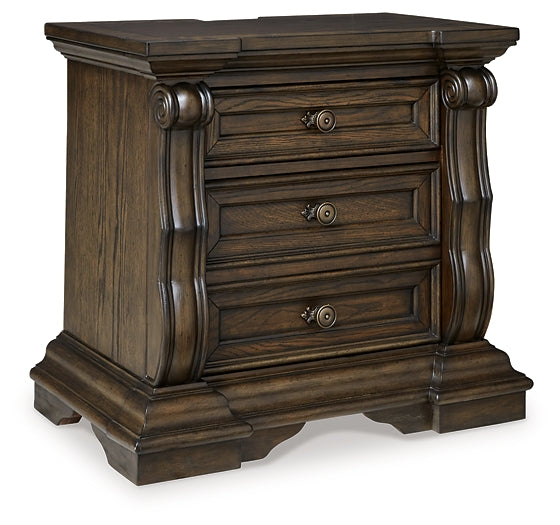 Maylee Upholstered Bed With Mirrored Dresser And Nightstand