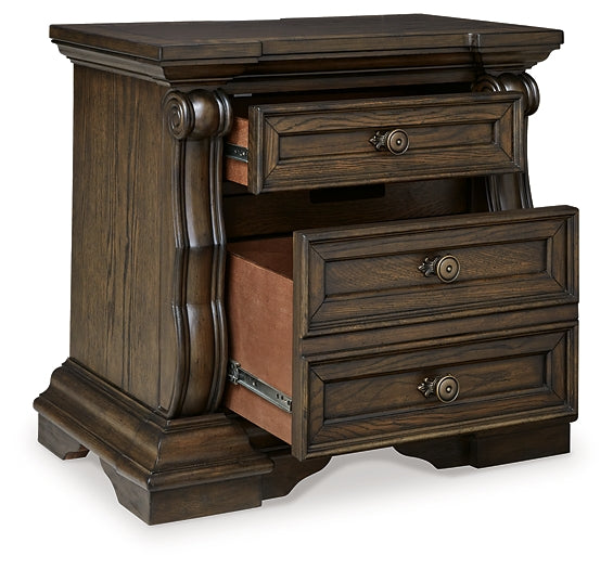 Maylee Upholstered Bed With Mirrored Dresser And Nightstand