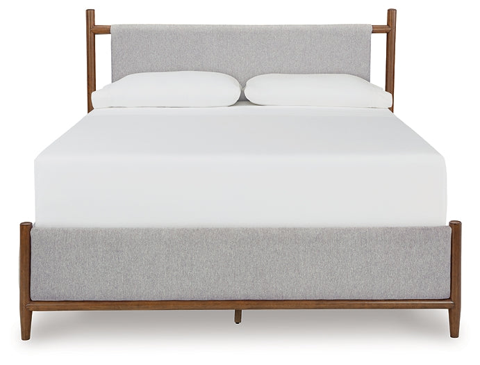Lyncott Upholstered Bed With Mirrored Dresser And Nightstand