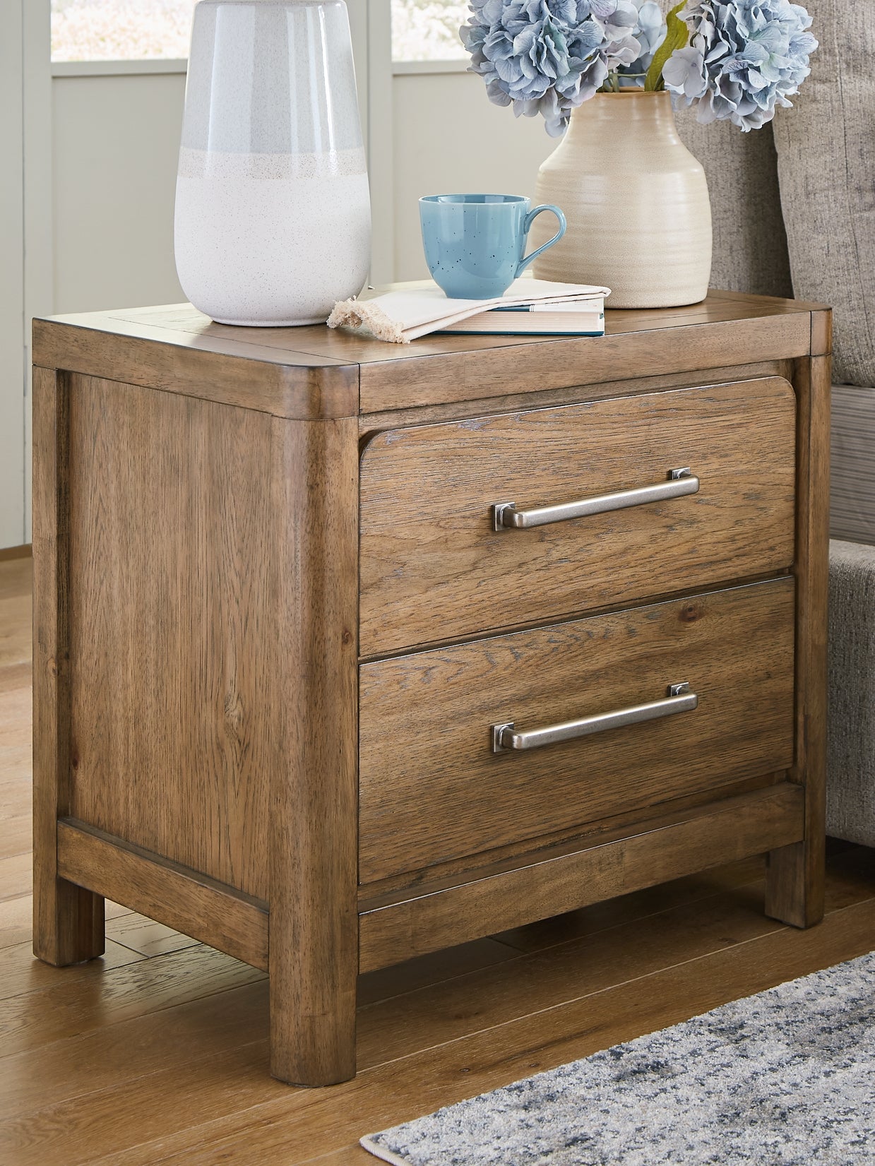 Cabalynn California Panel Bed With Dresser, Chest And Nightstand