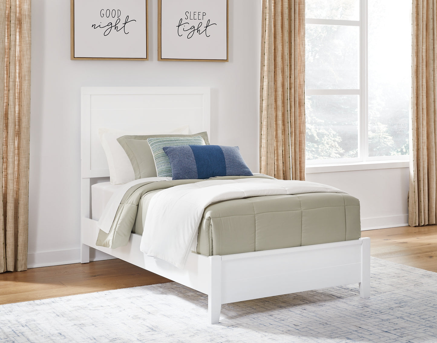 Binterglen Panel Bed With Mirrored Dresser, Chest And Nightstand