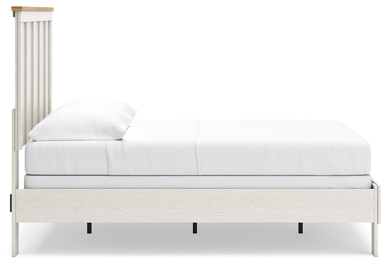 Linnocreek Panel Bed With Mirrored Dresser