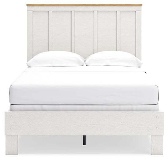 Linnocreek Panel Bed With Mirrored Dresser