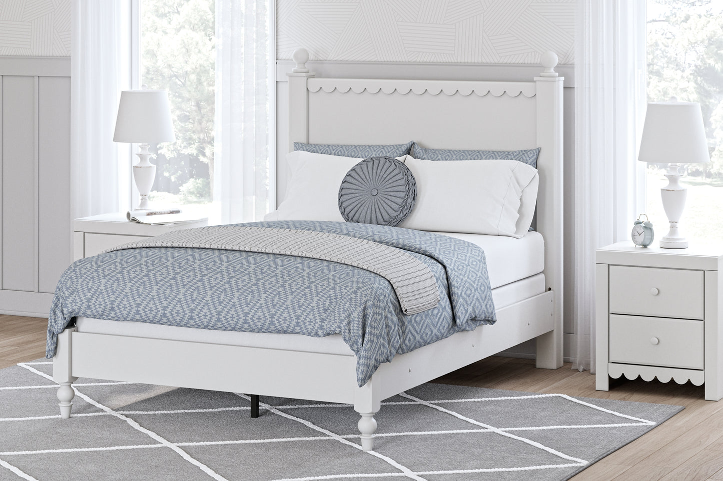 Mollviney Panel Bed With Mirrored Dresser, Chest And 2 Nightstands