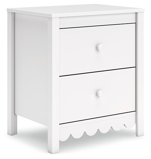 Hallityn Panel Headboard With Dresser And Nightstand