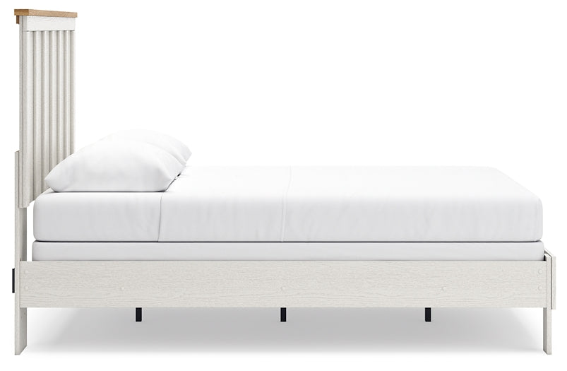 Linnocreek Panel Bed With Mirrored Dresser