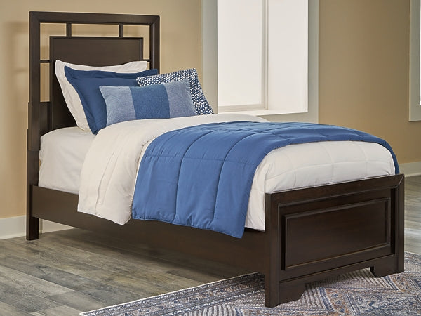 Covetown Panel Bed With Mirrored Dresser And 2 Nightstands