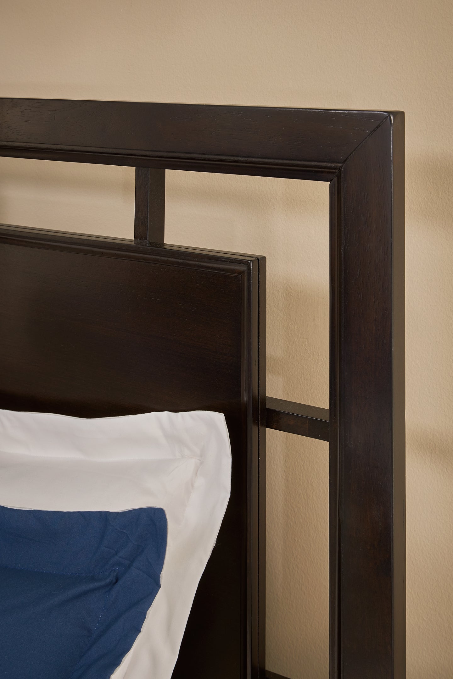 Covetown Panel Bed With Mirrored Dresser And Chest