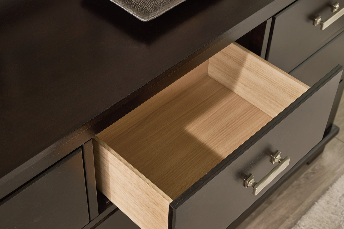 Covetown Panel Bed With Mirrored Dresser, Chest And Nightstand