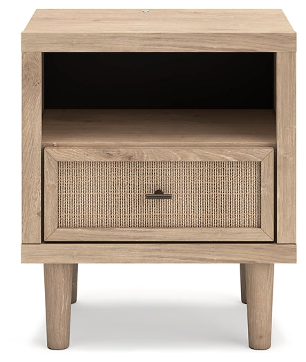 Cielden Panel Headboard With Mirrored Dresser And 2 Nightstands