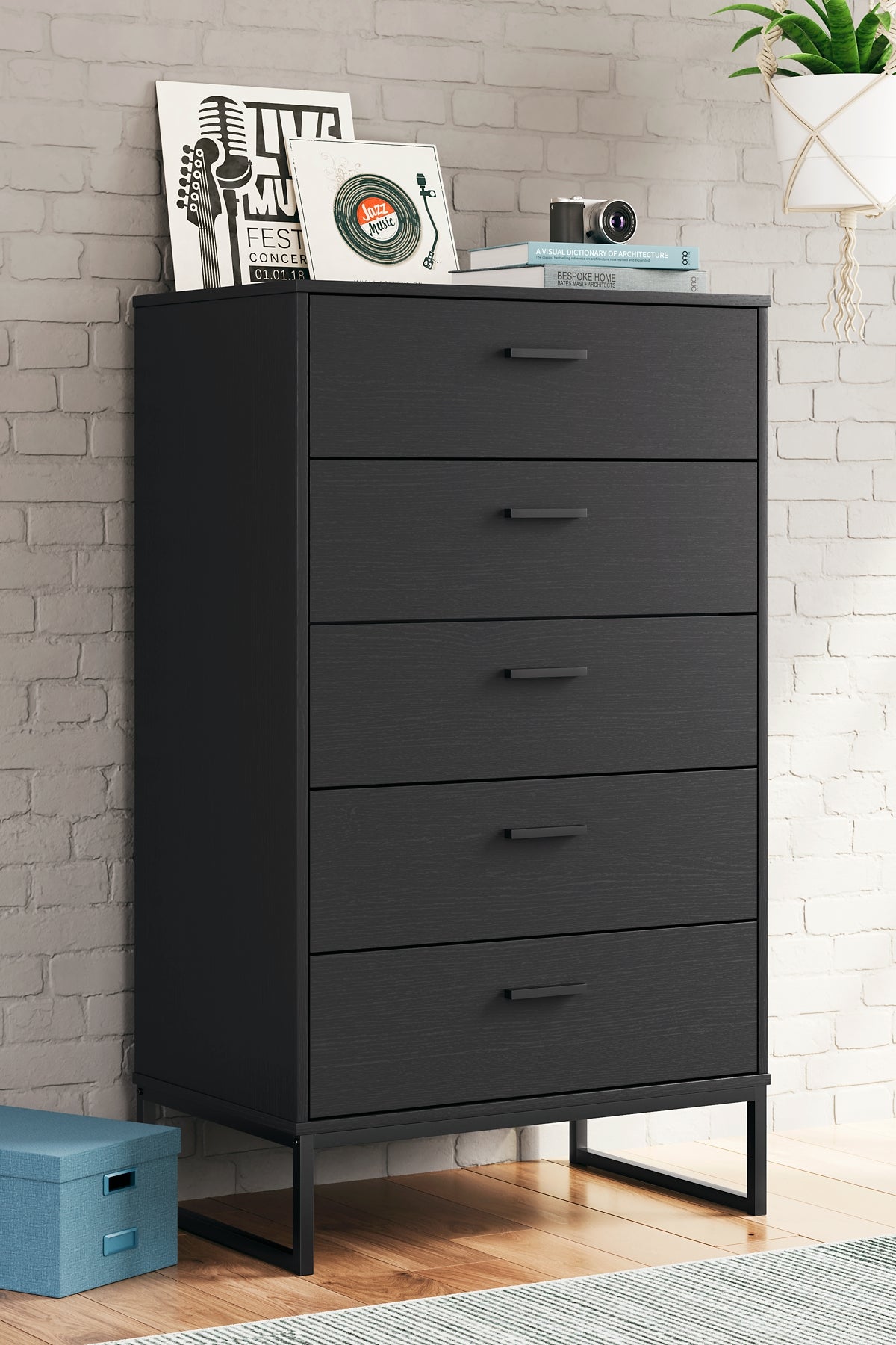Socalle Platform Bed With Dresser And Nightstand
