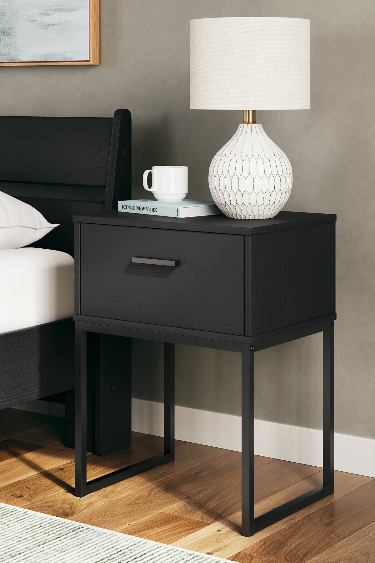 Socalle Platform Bed With Dresser And Nightstand
