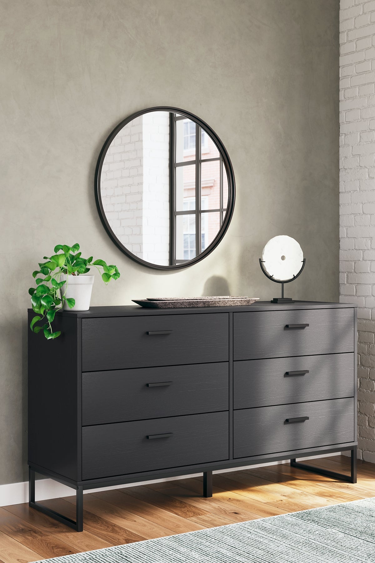 Socalle Platform Bed With Dresser And Nightstand