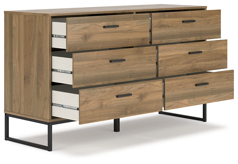Deanlow Panel Headboard With Dresser And Nightstand